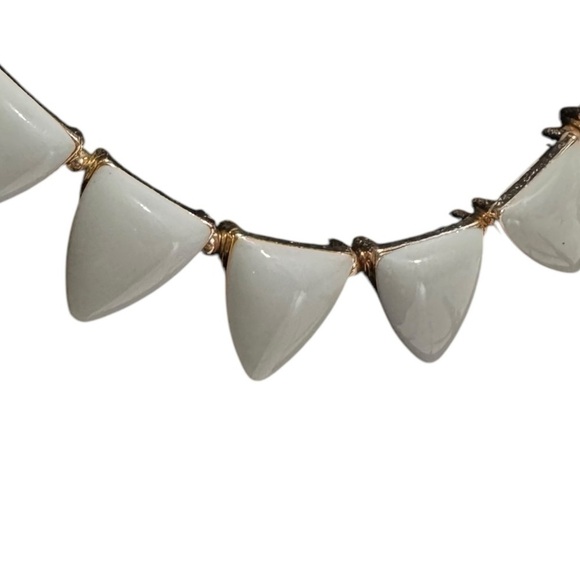 Lauren Conrad Gold Tone Light Mint Green Triangle Statement Necklace - Picture 2 of 3